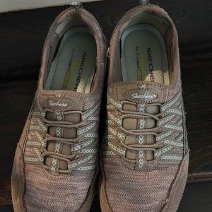 Sketchers sneakers size 7.5
